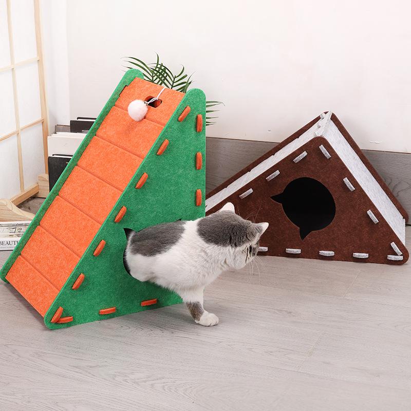Triangle Cat Scratcher